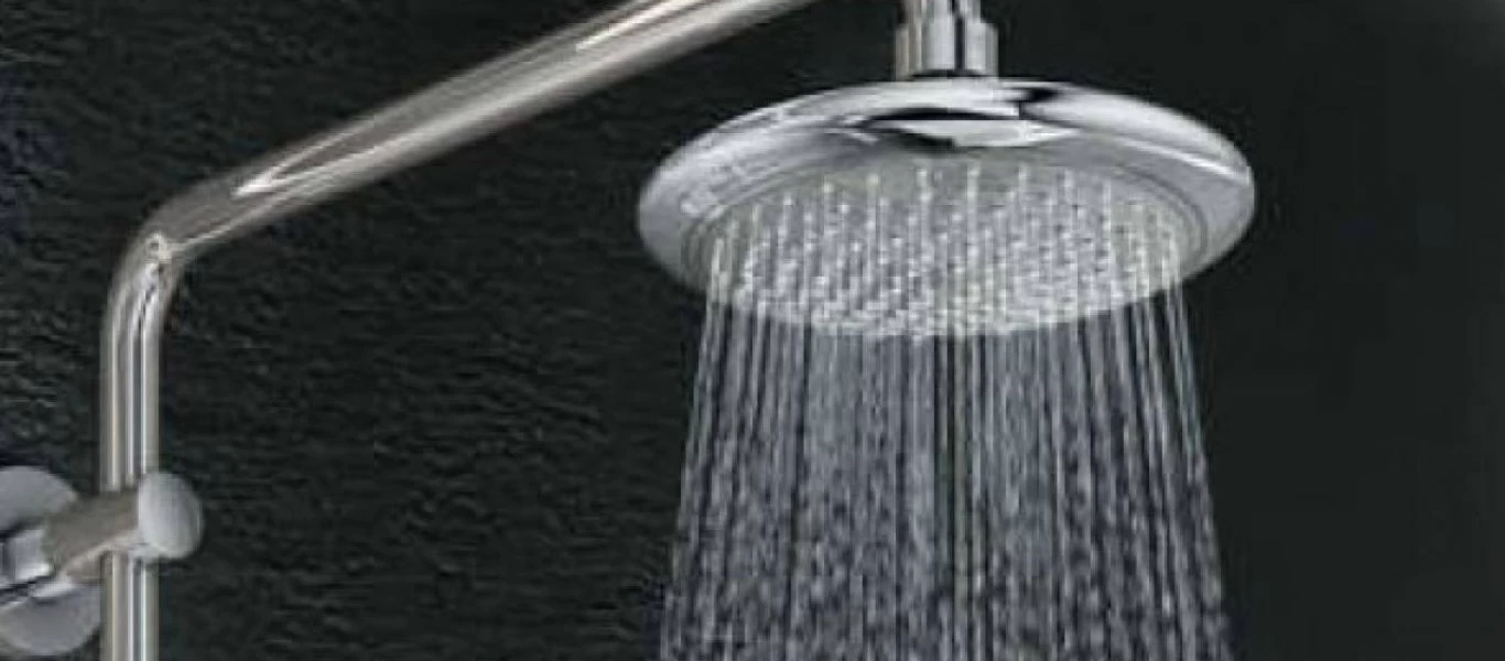 Ο χρόνος είναι χρήμα: Δημοτικός σύμβουλος στην Ισπανία έκανε ντους live στη διάρκεια τηλεδιάσκεψης (βίντεο)